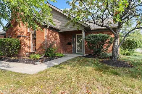 2384 Huntmaster Ln, Grove City, OH 43123