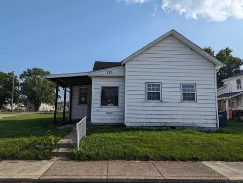 221 2nd St, Piqua, OH 45356