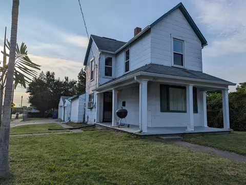 2051 Ontario Ave, Springfield, OH 45505
