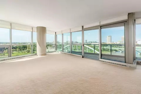 1 Miranova Pl #825, Columbus, OH 43215