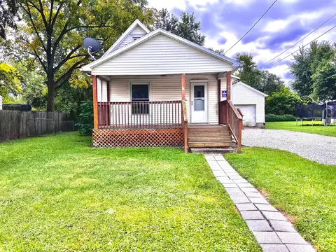 569 E Mark St, Marion, OH 43302 photo 2