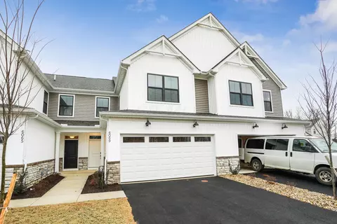 6069 Miranda Ln, Westerville, OH 43081