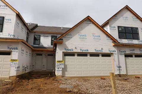 6045 Miranda Ln, Westerville, OH 43081