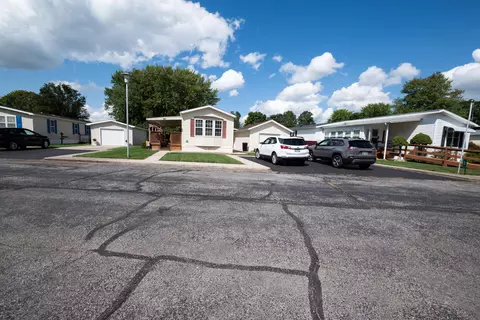 3200 Smeltzer # 94, Marion, OH 43302