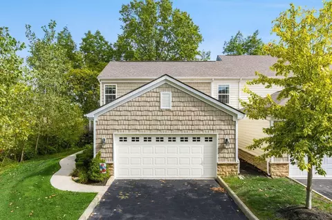 6204 Albany Brooke Dr, Westerville, OH 43081