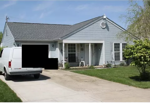 2410 Bridlewood Blvd, Obetz, OH 43207
