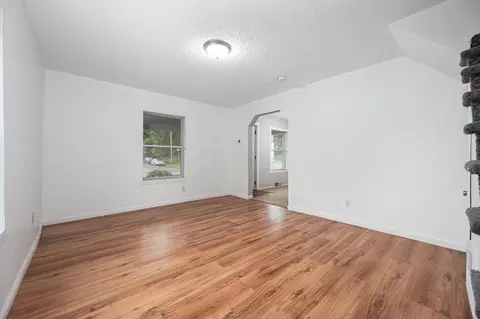 148 E William St, Delaware, OH 43015 photo 8