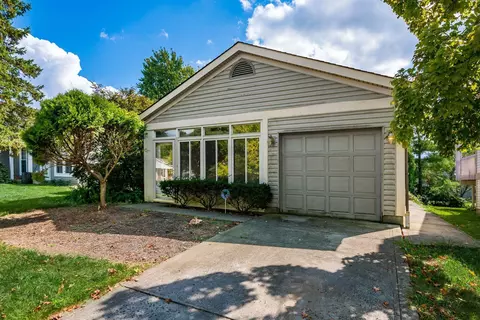 3203 Heatherside Dr, Dublin, OH 43017 photo 2