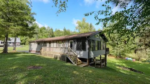 335 Bass Ln, Senecaville, OH 43780