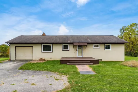 8021 Croton Rd, Johnstown, OH 43031