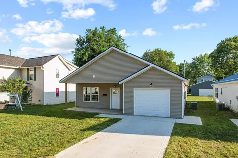 165 E Postal Ave, Newark, OH 43055 photo 2