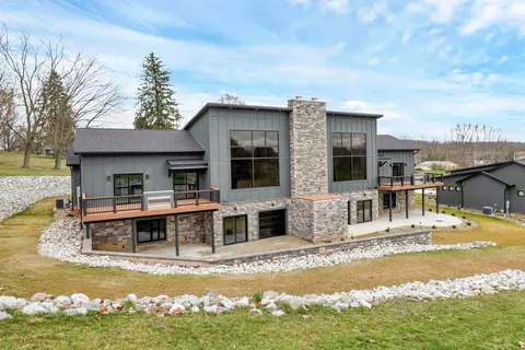 630 Licking Springs Rd, Newark, OH 43055