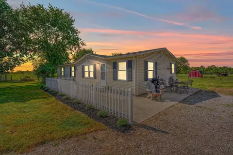 11201 Winchester Rd, Ashville, OH 43103