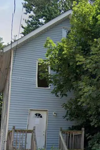 194 Allies St, Akron, OH 44305