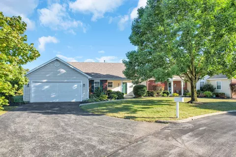 6137 Murphys Pond Rd, Canal Winchester, OH 43110