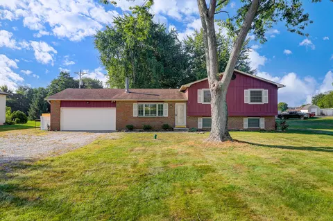 5017 Hayes Rd, Groveport, OH 43125