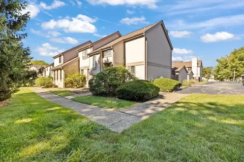 6277 Rutherford Pl #D, Columbus, OH 43213
