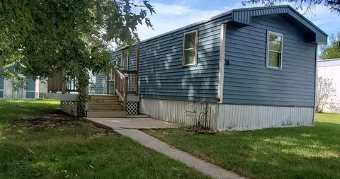 14 Thorn Locust Ln, London, OH 43140