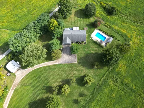 5039 Lithopolis Rd NW, Lancaster, OH 43130