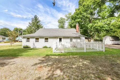 302 East St, Buckeye Lake, OH 43008