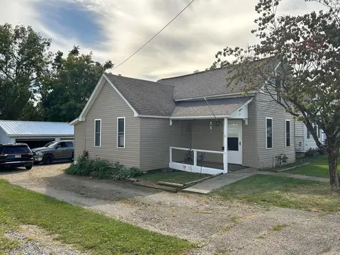 65 Hancock St, Newark, OH 43055