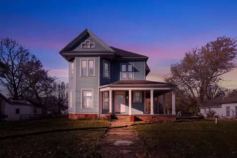 221 S Water St, Williamsport, OH 43164