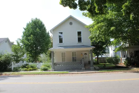 313 N Main St, Sugar Grove, OH 43155