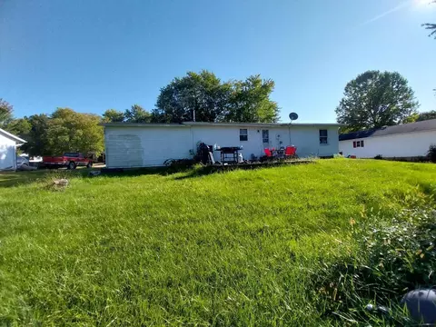 6464 Putnam Dr, Circleville, OH 43113 photo 3