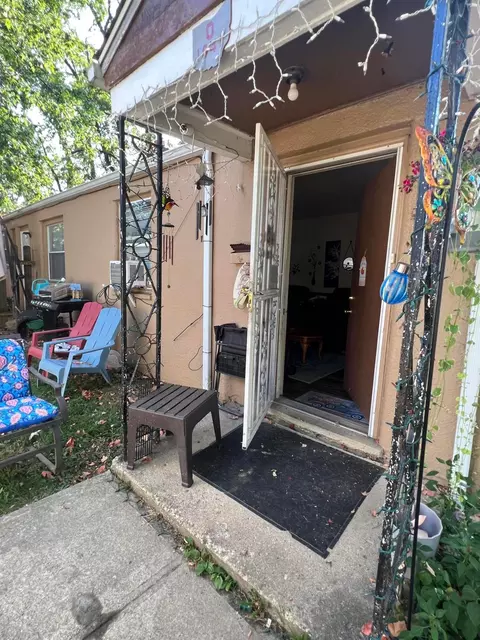 1039-1041 Republic Ave, Columbus, OH 43211