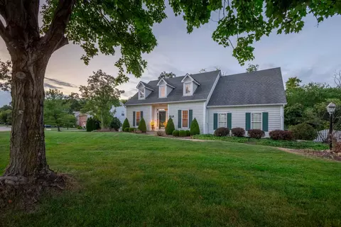 8329 Dunnbury Cir, Powell, OH 43065