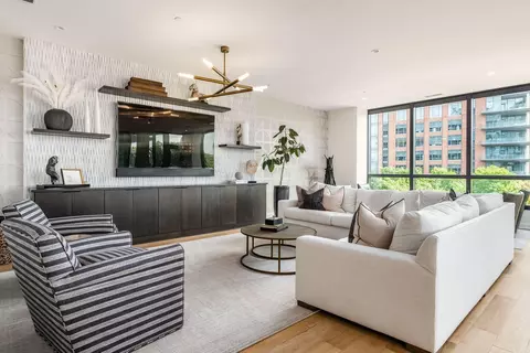 225 John H Mcconnell Blvd #301, Columbus, OH 43215