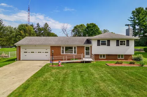 2215 Haywood Dr, Mansfield, OH 44903