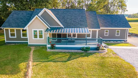 12383 Magers Rd, Howard, OH 43028