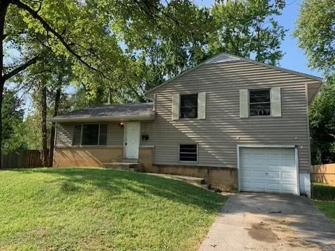 4709 Janis Dr, Columbus, OH 43227