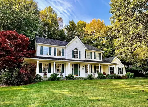 14200 Windsor Heights Dr, Mount Vernon, OH 43050