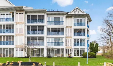 4401 Hunts Landing Rd #101, Hebron, OH 43025