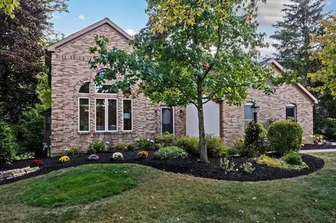 4884 Saint Andrews Cir, Westerville, OH 43082