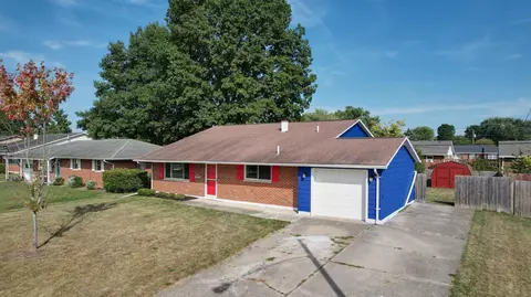 304 Deerfield Dr, New Carlisle, OH 45344