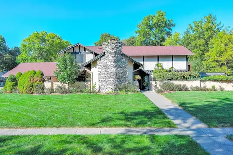 928 Clayton Dr, Worthington, OH 43085