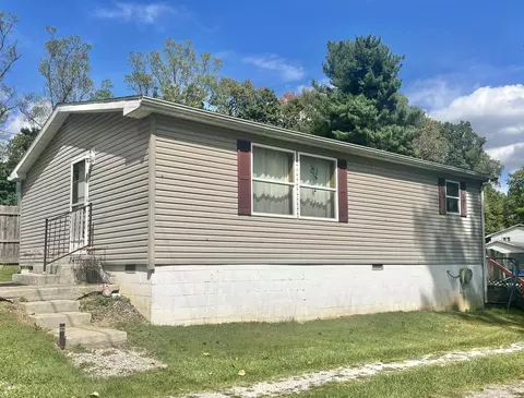 29880 Stage Coach Rd, Logan, OH 43138