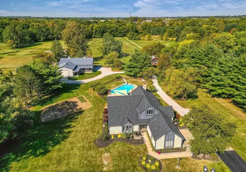 7275 Pickerington Rd, Canal Winchester, OH 43110
