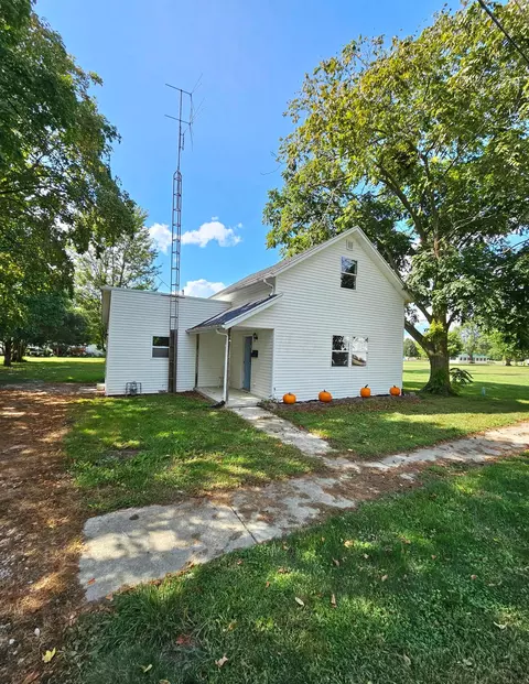 141 Pioneer St, Dunkirk, OH 45836 photo 4