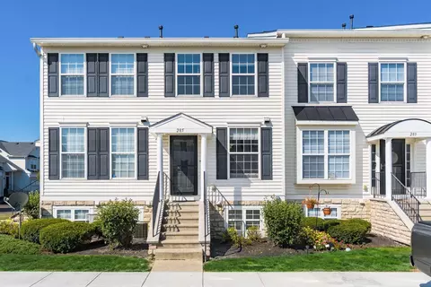 285 Slippery Elm Dr, Blacklick, OH 43004