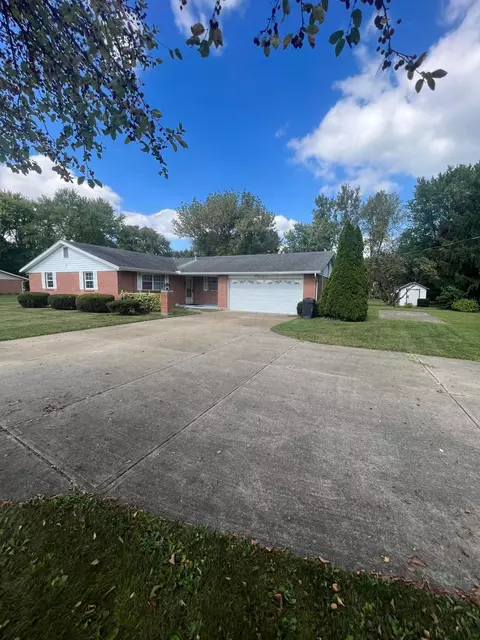670 E Possum Rd, Springfield, OH 45502 photo 4