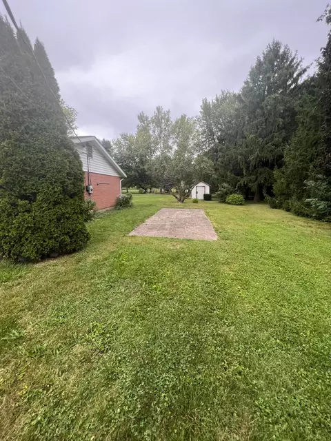 670 E Possum Rd, Springfield, OH 45502 photo 9