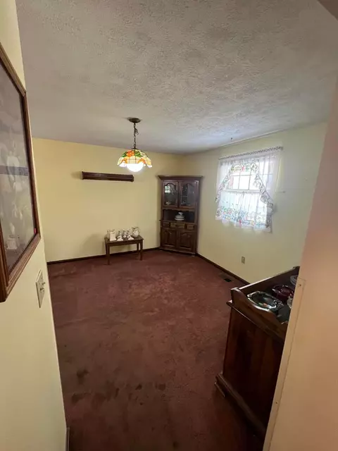 670 E Possum Rd, Springfield, OH 45502 photo 35