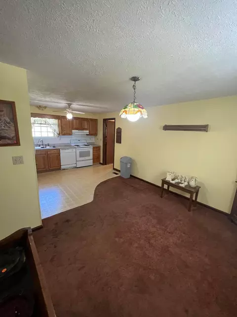 670 E Possum Rd, Springfield, OH 45502 photo 36