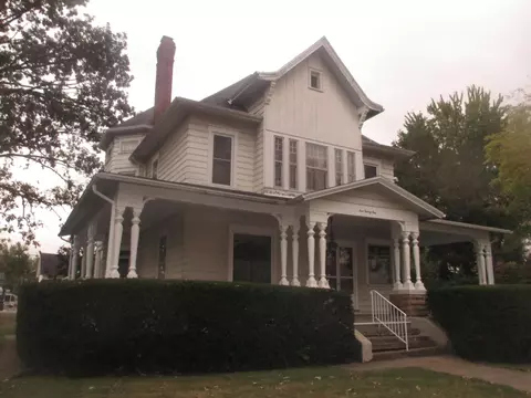 521 East St, Washington Court House, OH 43160