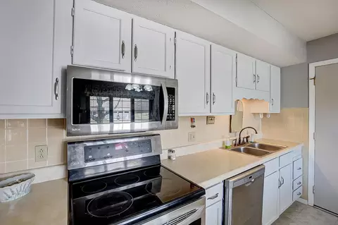 527 Archer Ln, Springfield, OH 45503 photo 8