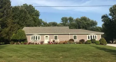 8027 Summit Rd SW, Pataskala, OH 43062